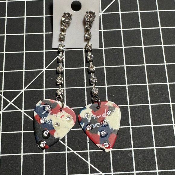 Patriotic American theme guitar picks with rhinestone dangle base - Picture 1 of 6